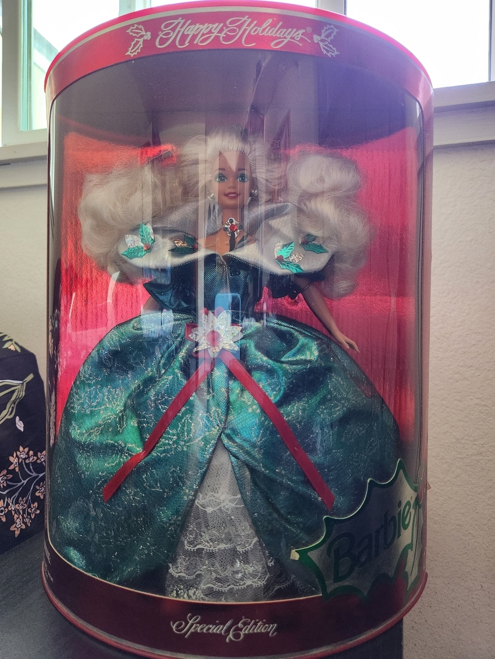 Happy Holidays Barbie 1995 Special Edition - Green & Red Holiday Gown